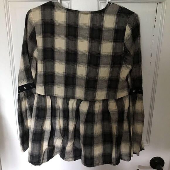 ANGIE Buffalo Checked Peasant Blouse Smock Tops - Picture 3 of 4